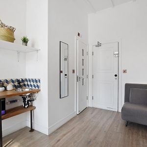 Suite met een Slaapkamer en een King Size Bed